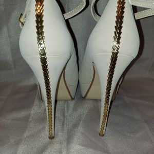 Gold lined heel